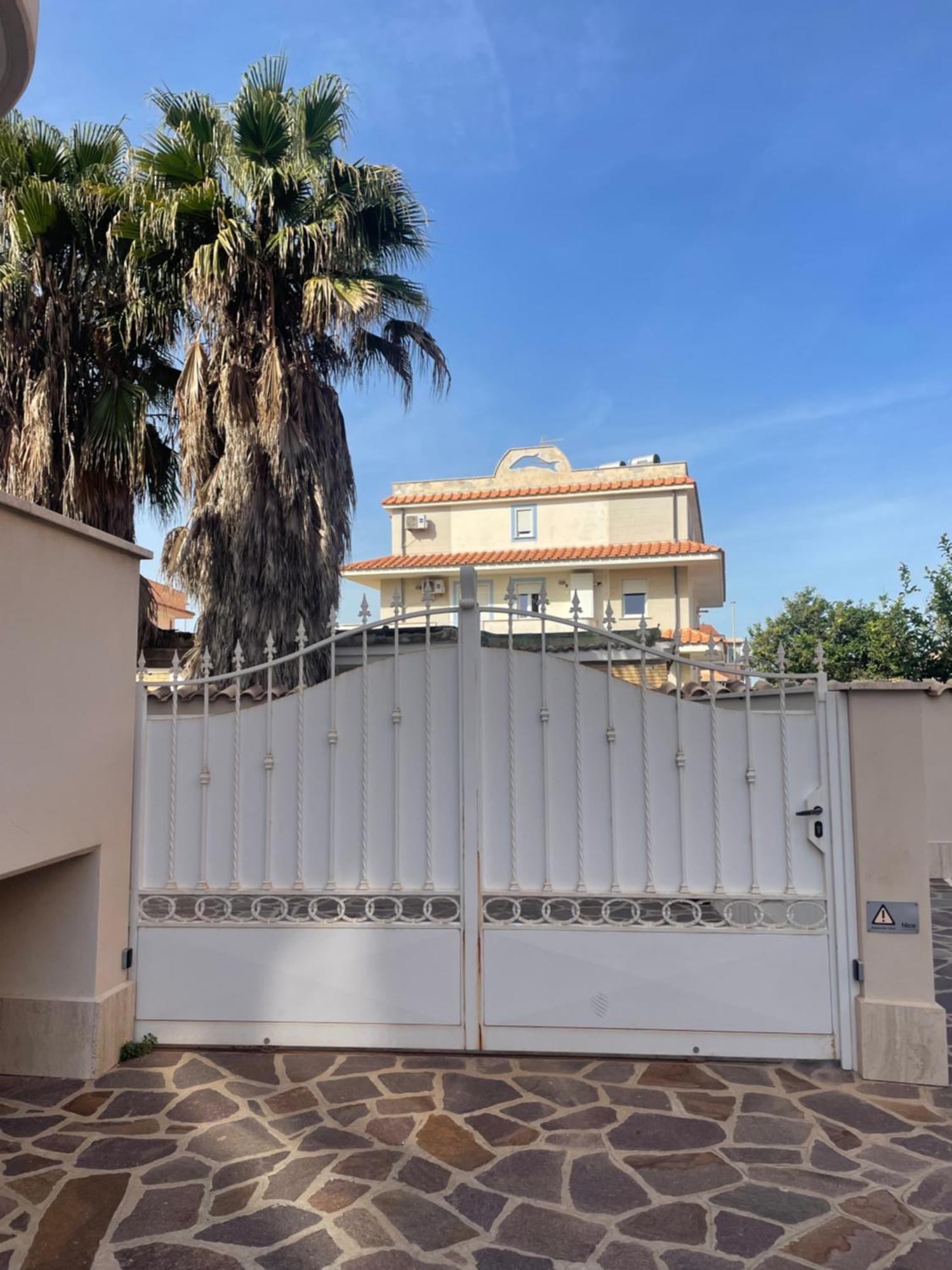 Home With Parking Near The Airport And Beach Fiumicino Eksteriør bilde
